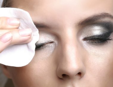 Como remover a maquiagem de forma eficiente
