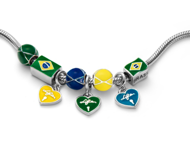 Life By Vivara Lança Pingentes Inspirados Nas Cores Da Bandeira Do Brasil Para A Copa Do Mundo